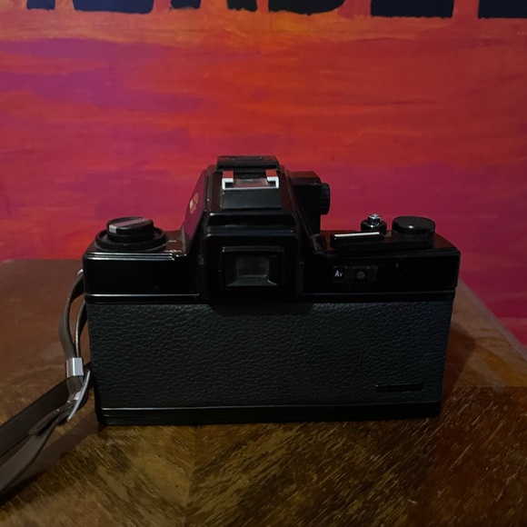 TLS 401 Vintage Camera - Picture 4 of 8